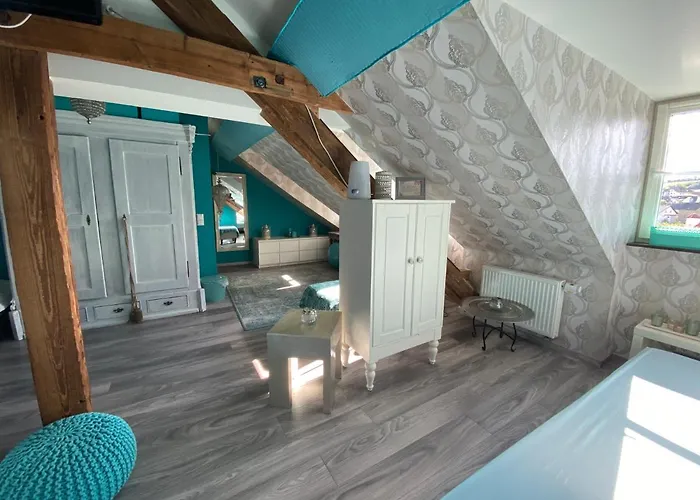 Oriental Cozy Loft - Orientalisches Gemuetliches Loft בית אירוח *